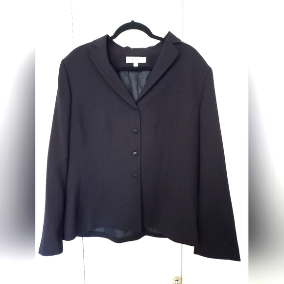 Classy Blazer with Red Polka Dots! - Picture 2 of 6